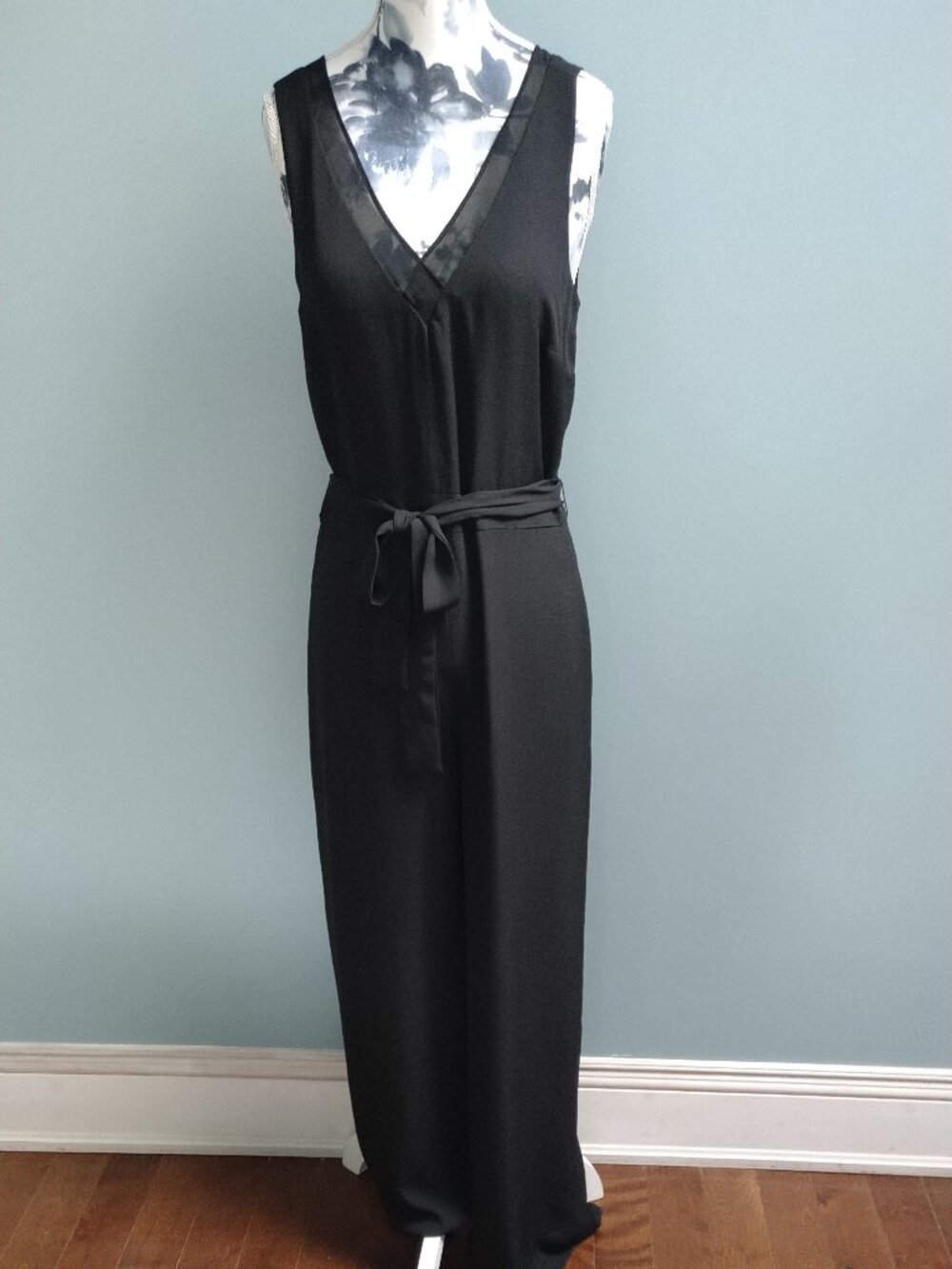 Banana Republic Black Chiffon V-Neck, Wide-Leg Jumpsuit, New Size 0